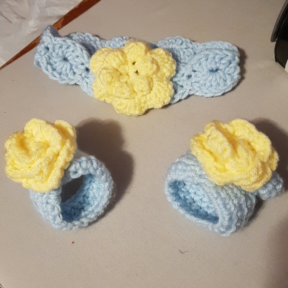 2 pc.Barefoot Sandals & Headband Set - Picture 2 of 10